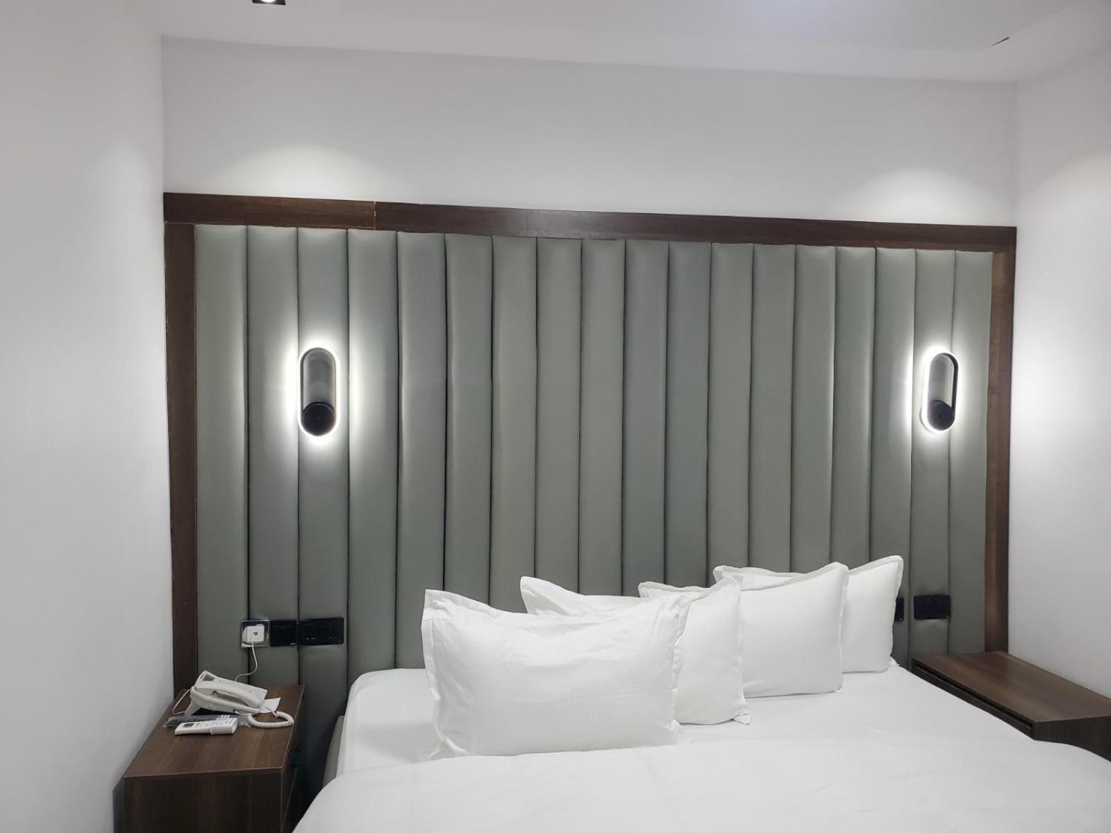 Hotel 35 Embassy Лагос Экстерьер фото