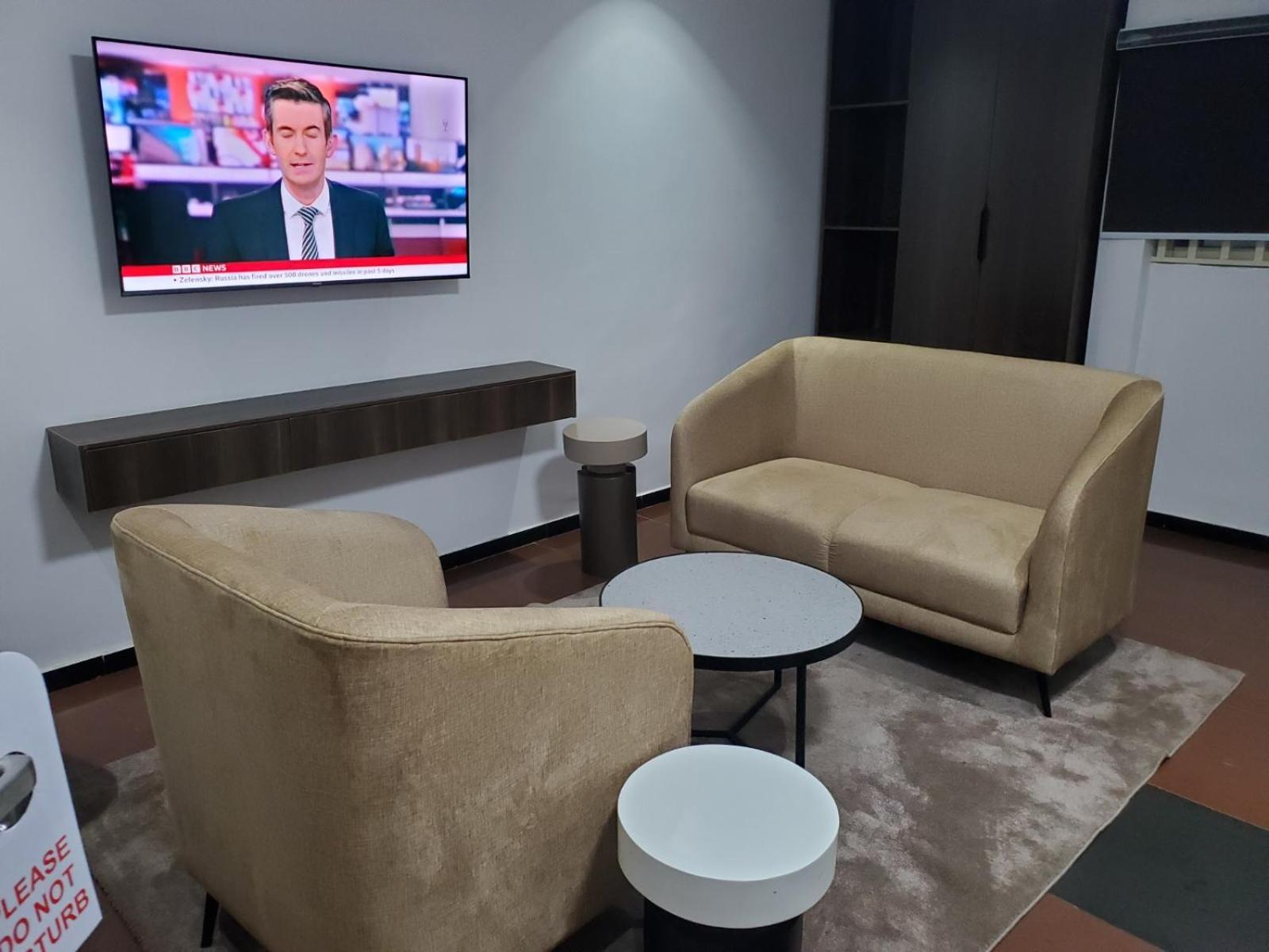 Hotel 35 Embassy Лагос Экстерьер фото